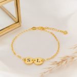 gouden armband met letter